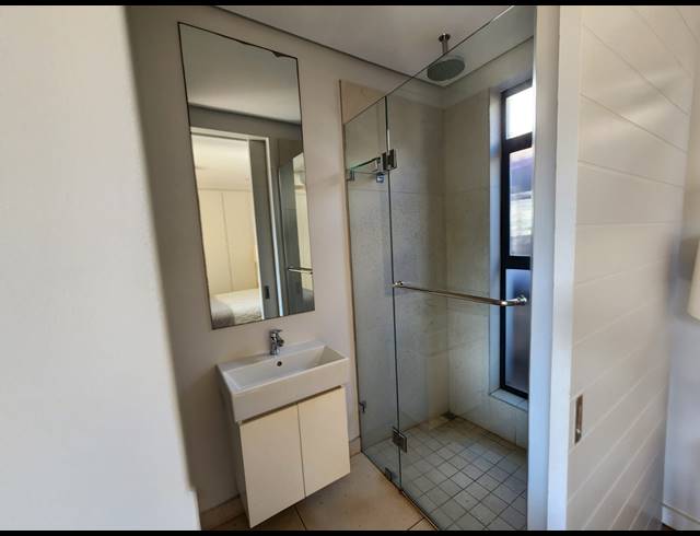 5 BEDROOM HOUSE FOR SALE IN SIBAYA PRECINCT